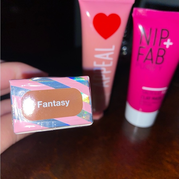 SKINCARE BUNDLE - Picture 2 of 2